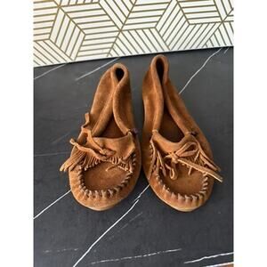 Minnetonka Women's Brown Suede Leather Moccasins | Size 7